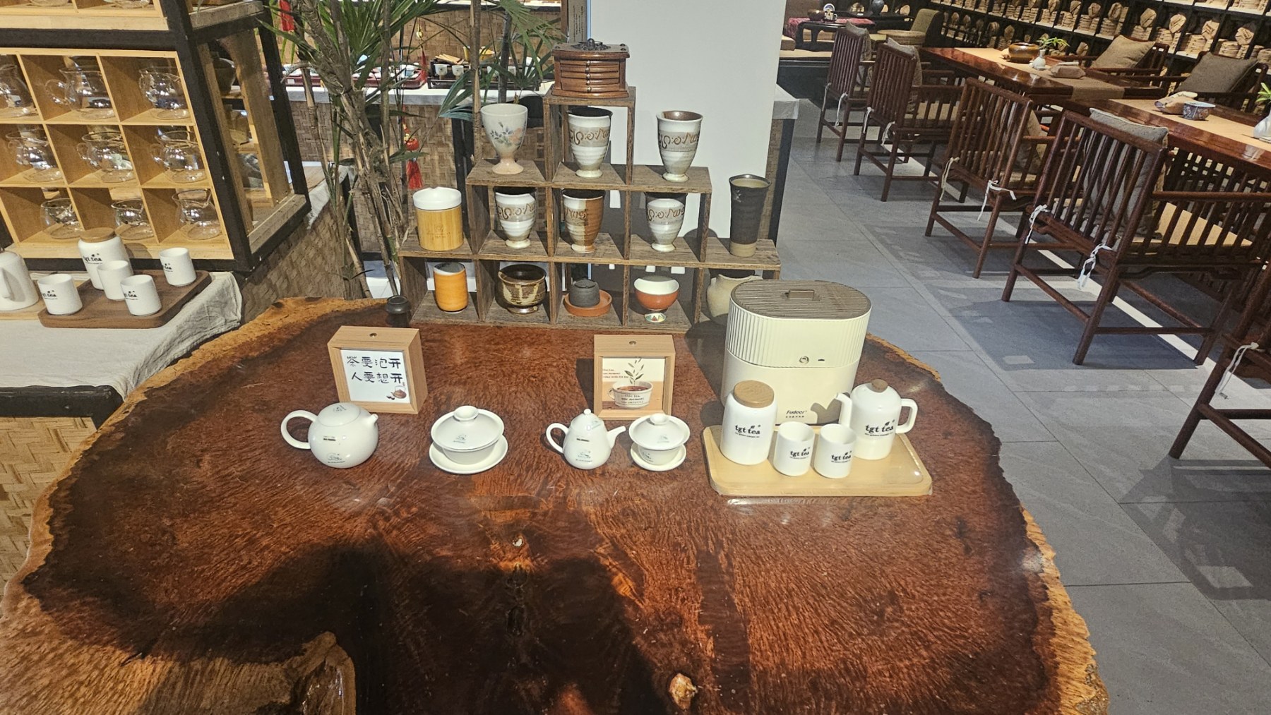 White Porcelain Teapots